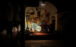 Ostatnia piosenka The Beatles, wydana po latach, bije rekordy popularności.
